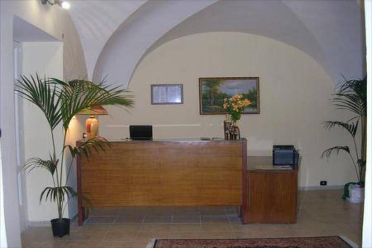 Albatro Rooms CTA Exterior foto