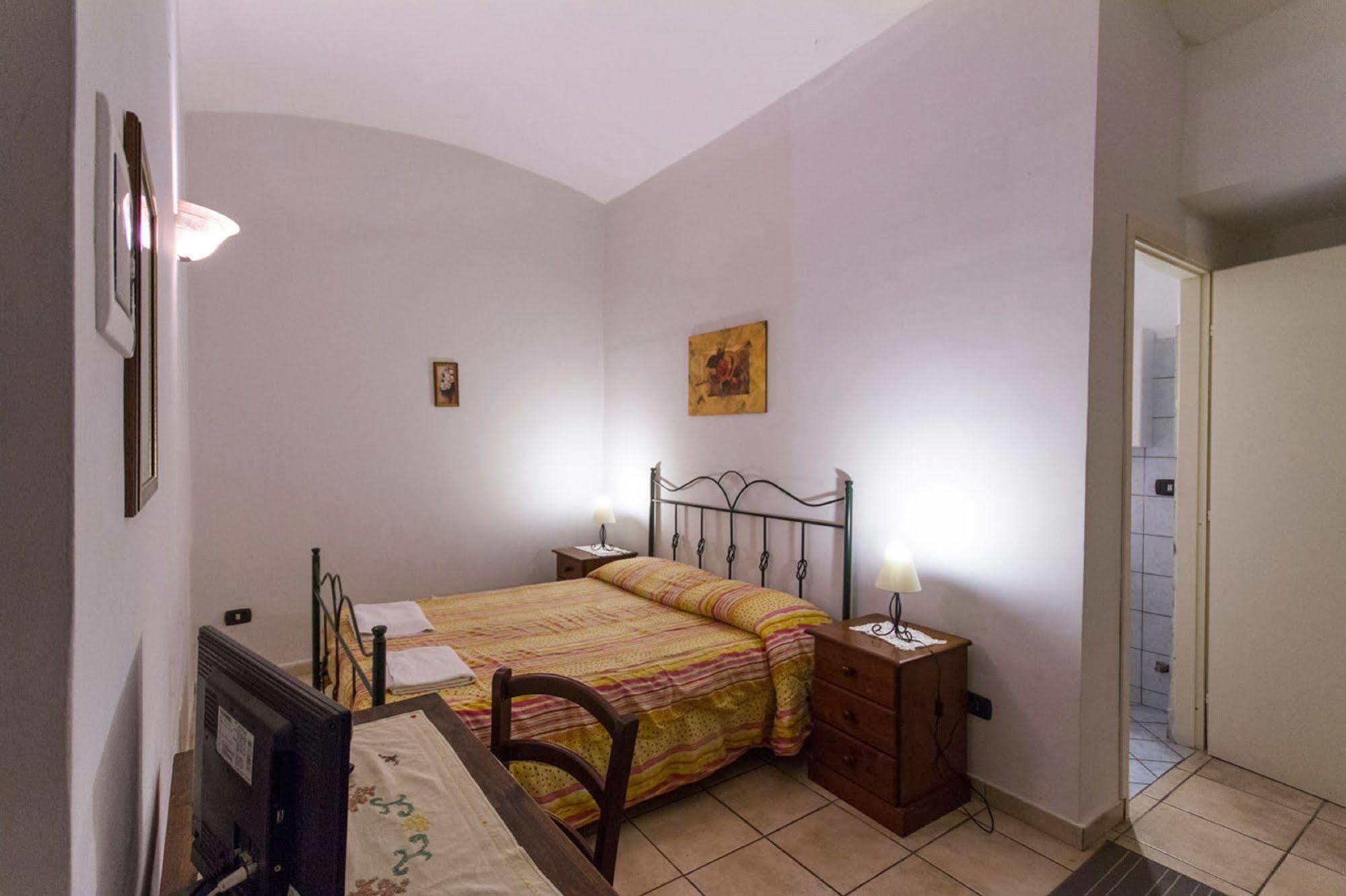 Albatro Rooms CTA Exterior foto